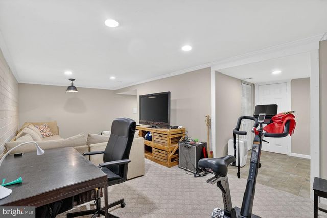 5723 27TH ST N, Arlington, VA 22207