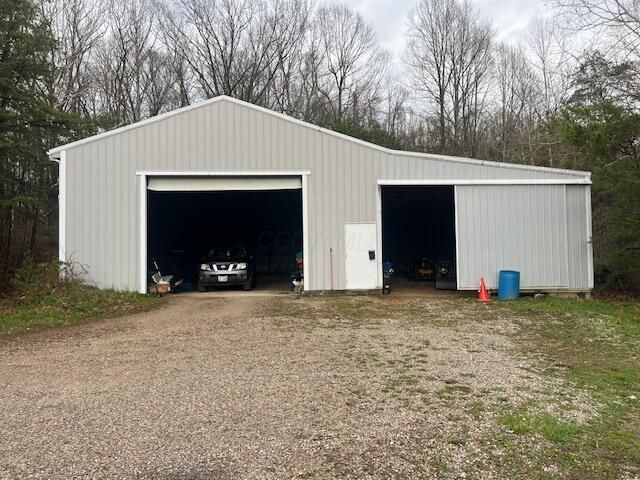 27284 State Route 180, Rockbridge, OH 43149