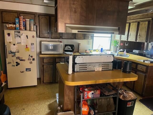 27284 State Route 180, Rockbridge, OH 43149