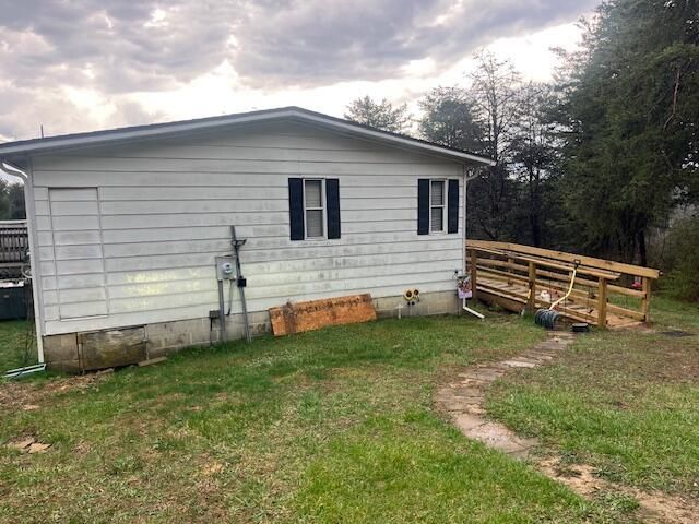 27284 State Route 180, Rockbridge, OH 43149