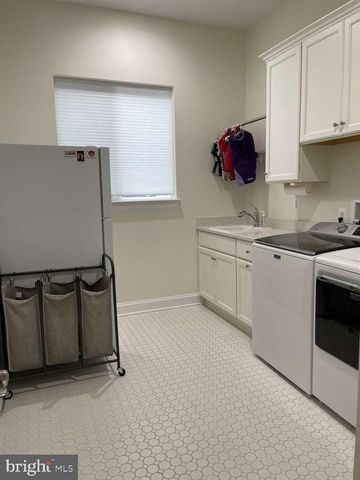 107 YELLOW BIRCH, Lake Frederick, VA 22630