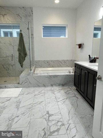 107 YELLOW BIRCH, Lake Frederick, VA 22630