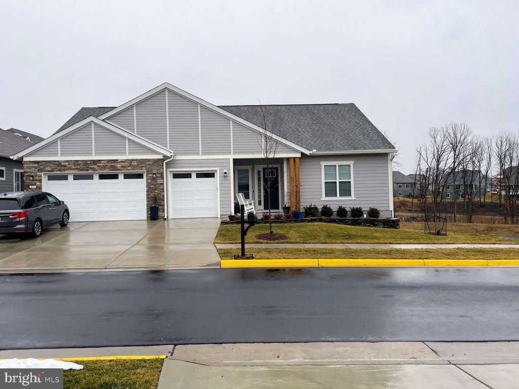 107 YELLOW BIRCH, Lake Frederick, VA 22630