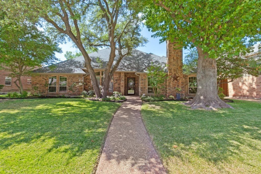 17715 Voss Road, Dallas, TX 75287 — exterior
