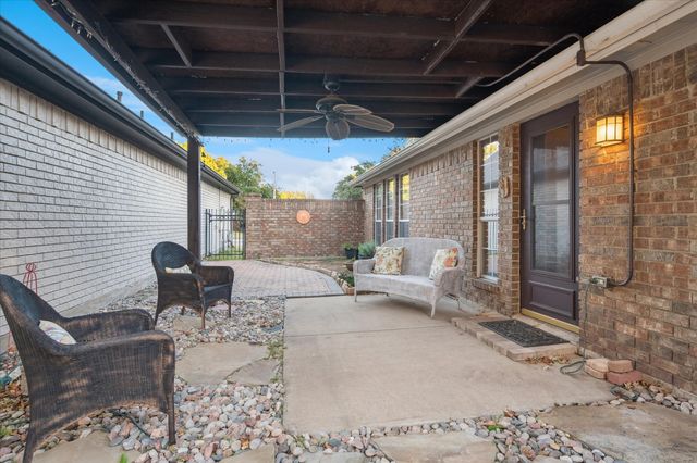 1401 Exeter Drive, Plano, TX 75093