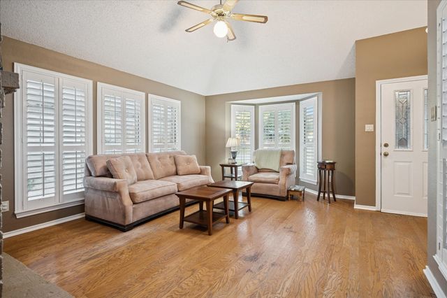 1401 Exeter Drive, Plano, TX 75093