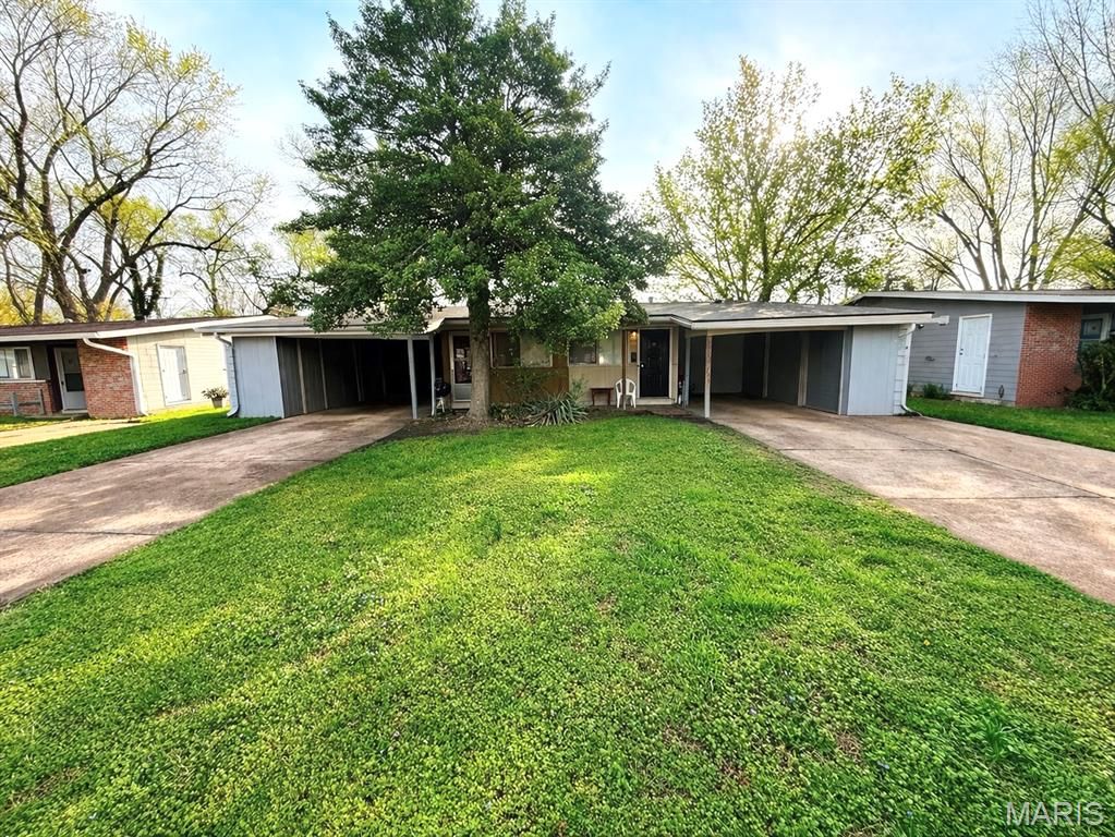 830 Loyola Drive, Florissant, MO 63031