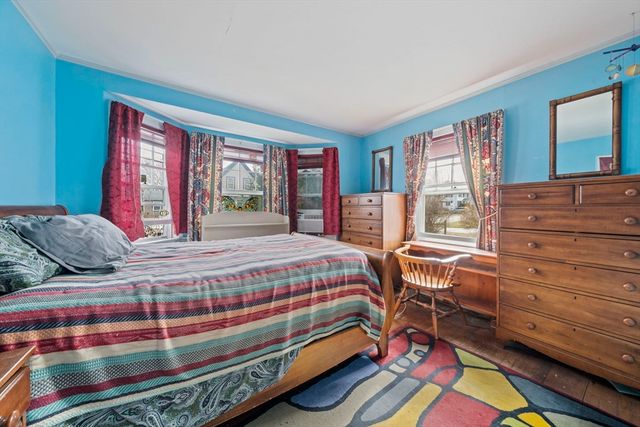 14 Russell Ave, Plymouth, MA 02360