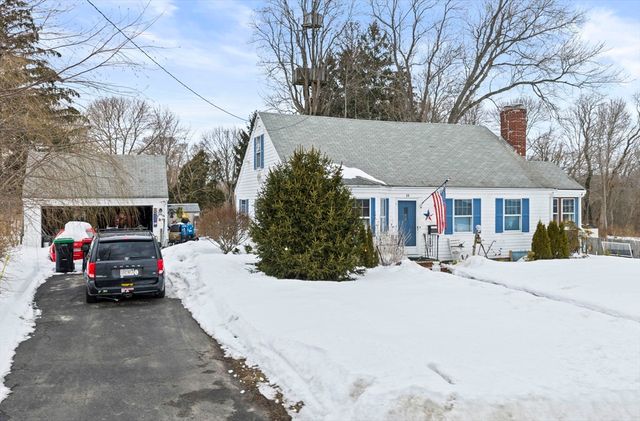 14 Russell Ave, Plymouth, MA 02360