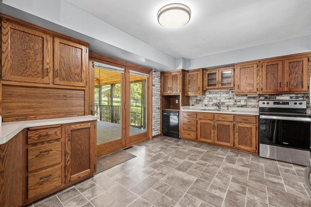4003 Margolis DRIVE, West Bend, WI 53095