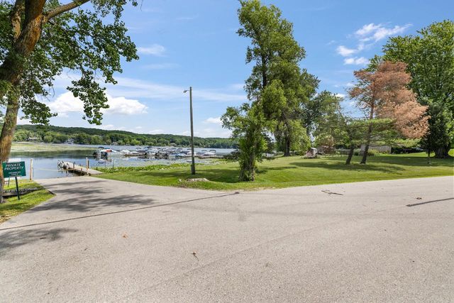 4003 Margolis DRIVE, West Bend, WI 53095