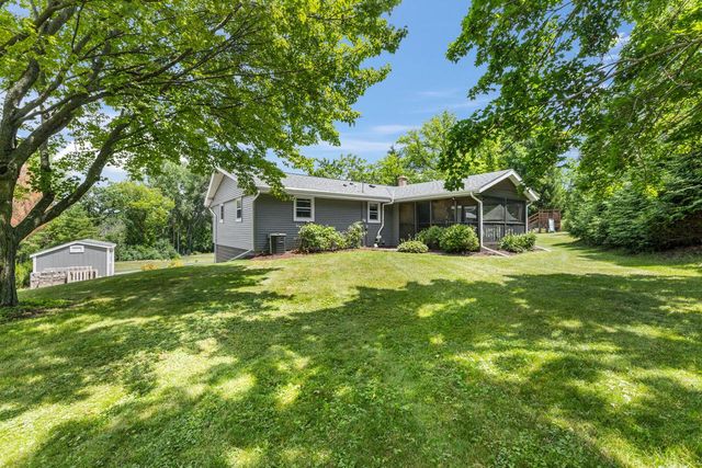 4003 Margolis DRIVE, West Bend, WI 53095