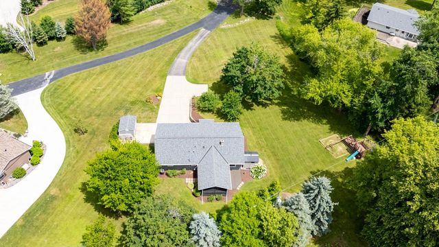 4003 Margolis DRIVE, West Bend, WI 53095