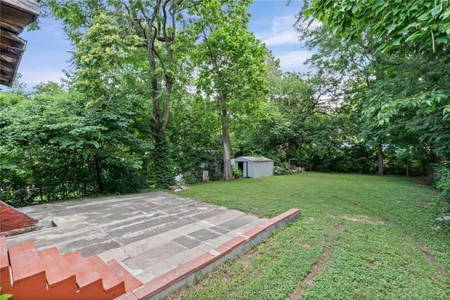 611 N Spring Street, Independence, MO 64050