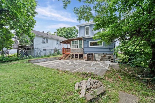 611 N Spring Street, Independence, MO 64050