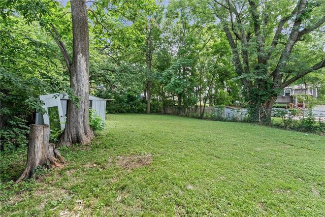 611 N Spring Street, Independence, MO 64050