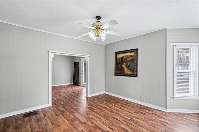 611 N Spring Street, Independence, MO 64050