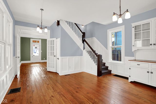 1114 E Saint Clair Street, Indianapolis, IN 46202