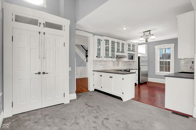 1114 E Saint Clair Street, Indianapolis, IN 46202