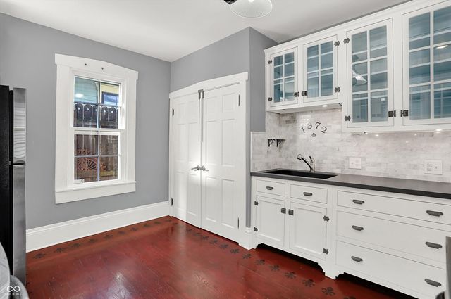 1114 E Saint Clair Street, Indianapolis, IN 46202