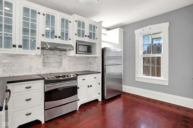 1114 E Saint Clair Street, Indianapolis, IN 46202