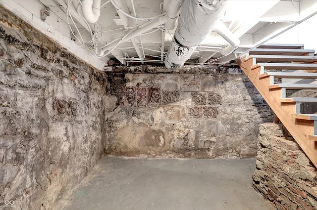 1114 E Saint Clair Street, Indianapolis, IN 46202