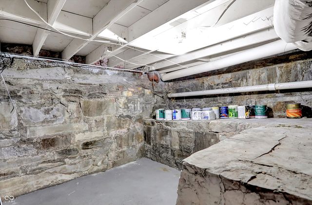 1114 E Saint Clair Street, Indianapolis, IN 46202