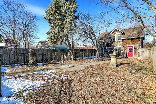 1114 E Saint Clair Street, Indianapolis, IN 46202