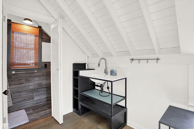 1114 E Saint Clair Street, Indianapolis, IN 46202