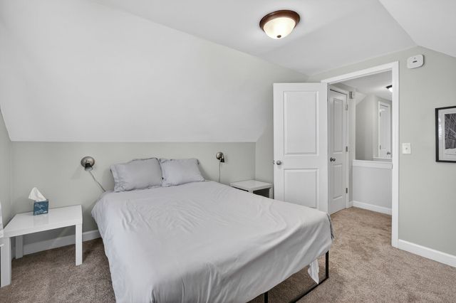 2512 Mann Avenue, Des Moines, IA 50310