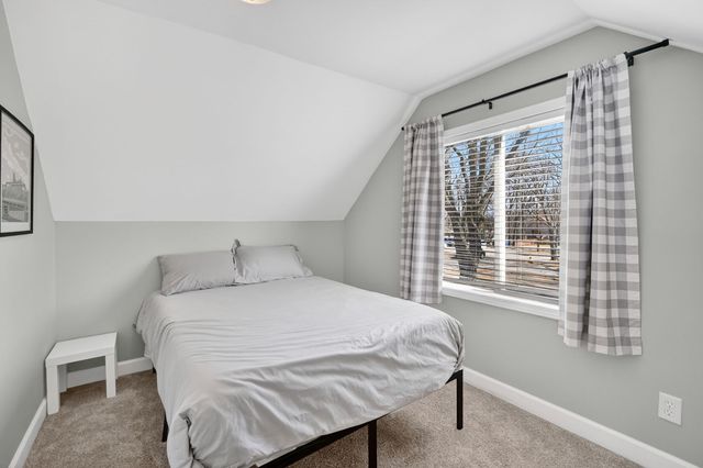 2512 Mann Avenue, Des Moines, IA 50310