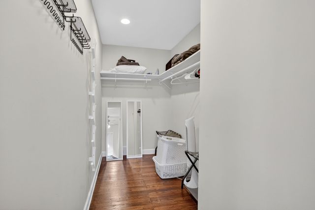 2512 Mann Avenue, Des Moines, IA 50310