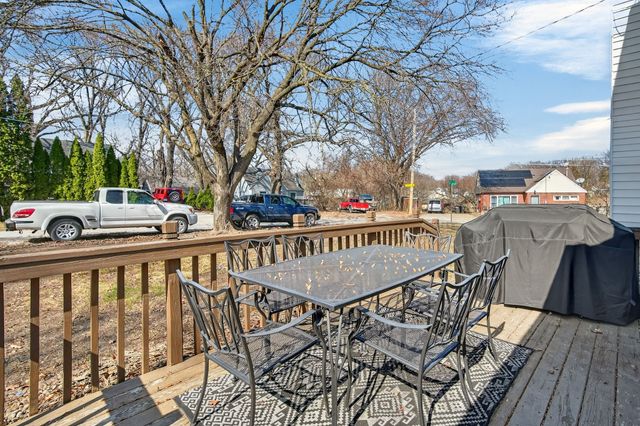 2512 Mann Avenue, Des Moines, IA 50310