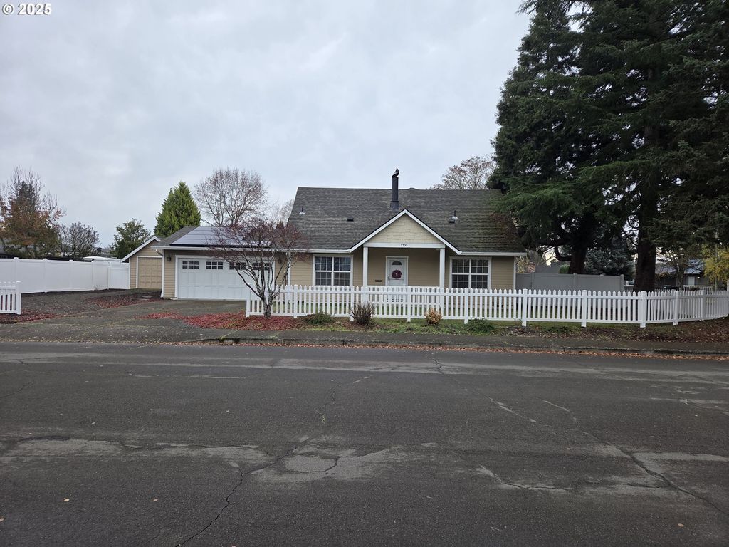 1730 Ne 12TH Ave, Hillsboro, OR 97124