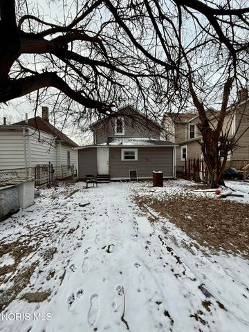 1050 Harding Drive, Toledo, OH 43609