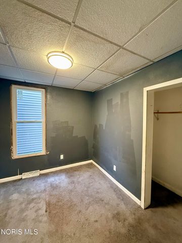 1050 Harding Drive, Toledo, OH 43609