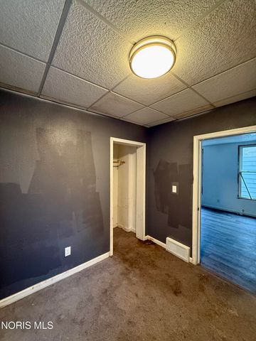 1050 Harding Drive, Toledo, OH 43609