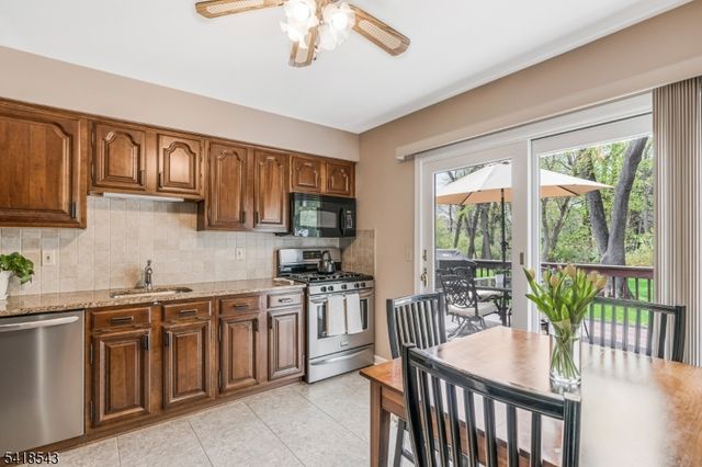 8 Beechwood Rd, Bernards Twp., NJ 07920