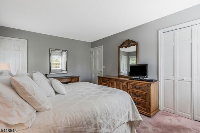 8 Beechwood Rd, Bernards Twp., NJ 07920