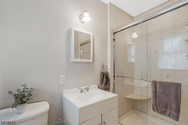 8 Beechwood Rd, Bernards Twp., NJ 07920