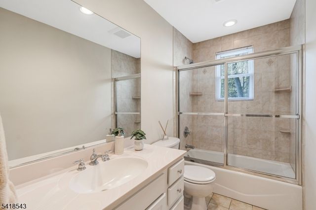 8 Beechwood Rd, Bernards Twp., NJ 07920