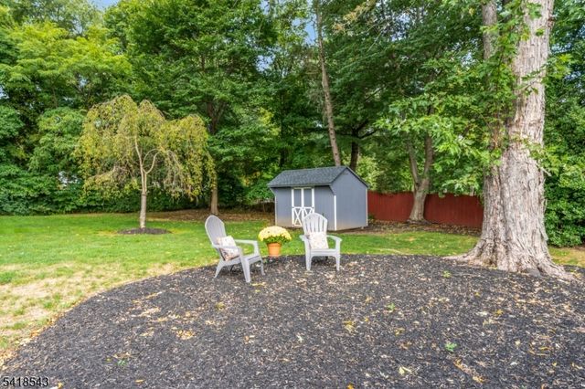 8 Beechwood Rd, Bernards Twp., NJ 07920