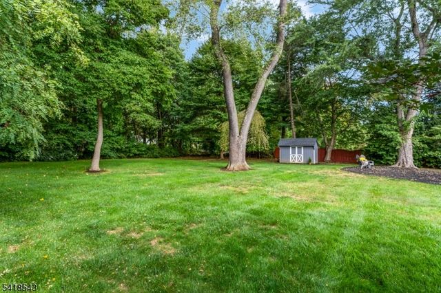8 Beechwood Rd, Bernards Twp., NJ 07920