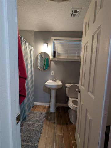 4822 Dalmatian Drive, South Houston, TX 77045