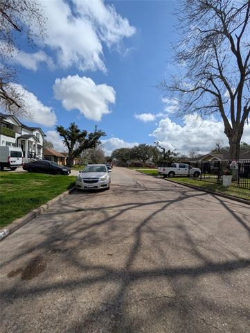 4822 Dalmatian Drive, South Houston, TX 77045