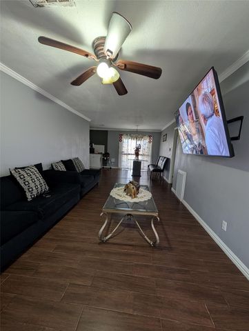 4822 Dalmatian Drive, South Houston, TX 77045