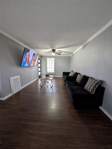 4822 Dalmatian Drive, South Houston, TX 77045