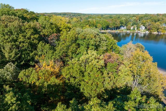 6811 Burger Drive, Grand Rapids, MI 49546