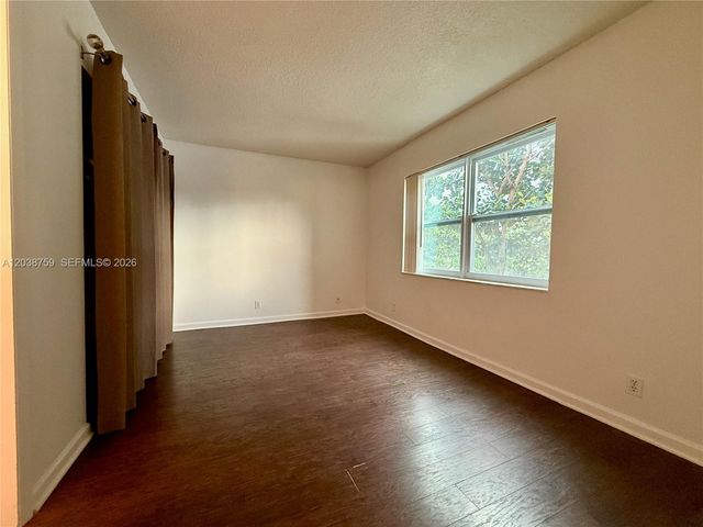 3048 E Sunrise Lakes Drive 217, Sunrise, FL 33322