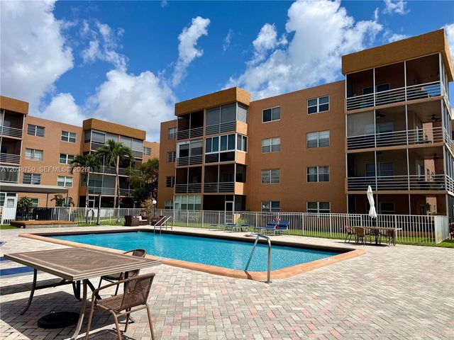 3048 E Sunrise Lakes Drive 217, Sunrise, FL 33322